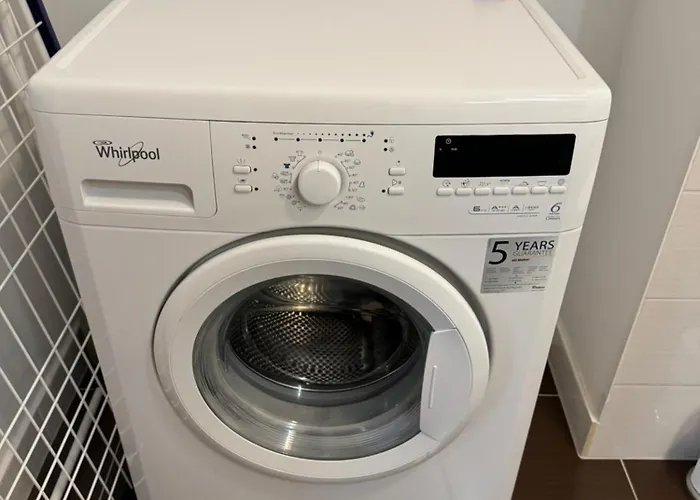 Skau Panorama Family & Business View Free Parking